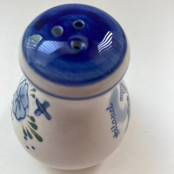 Delft Holland Blue & White Windmill Salt and Pepper Shakers – Hand-Paint - Picture 3 of 8